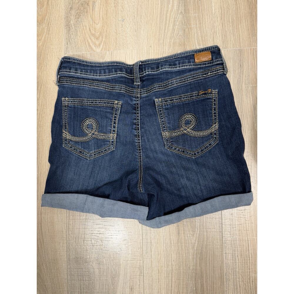 Seven7 Women’s Dark Wash Denim Shorts Size 10 Cuffed Stretch Jean Shorts - Picture 3 of 11